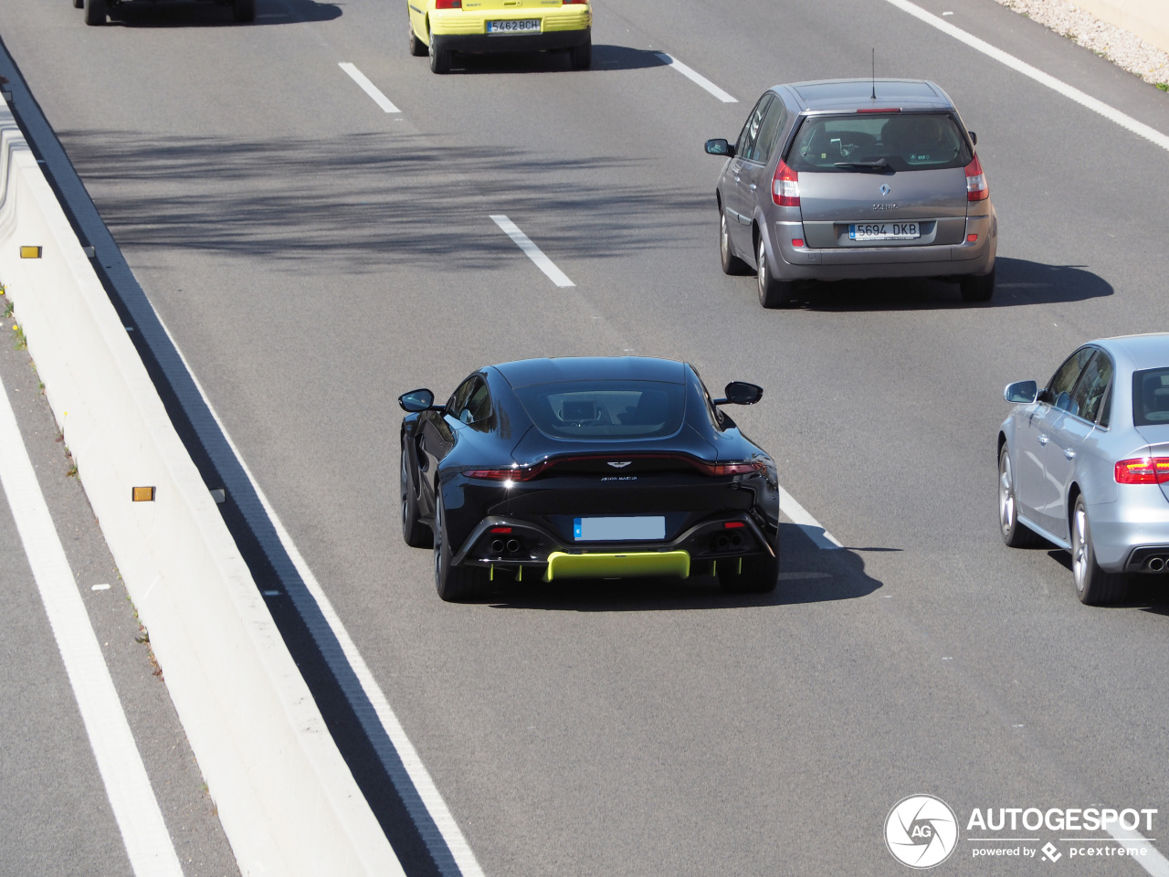 Aston Martin V8 Vantage 2018