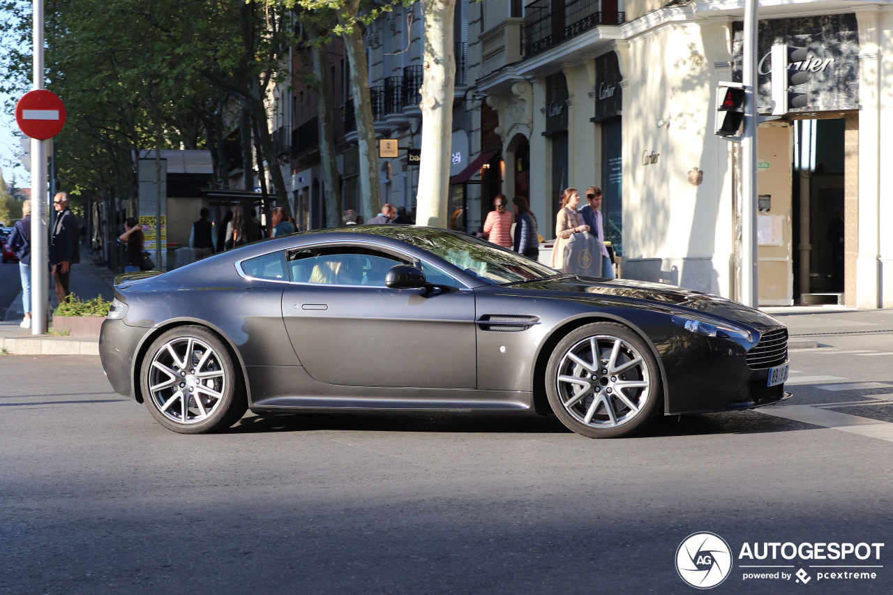 Aston Martin V8 Vantage S