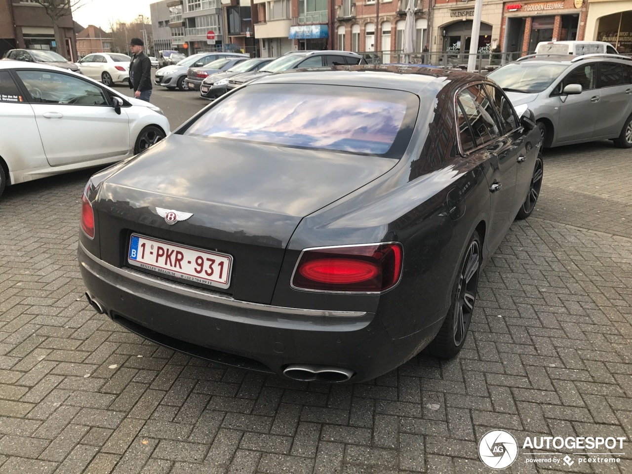 Bentley Flying Spur V8 S