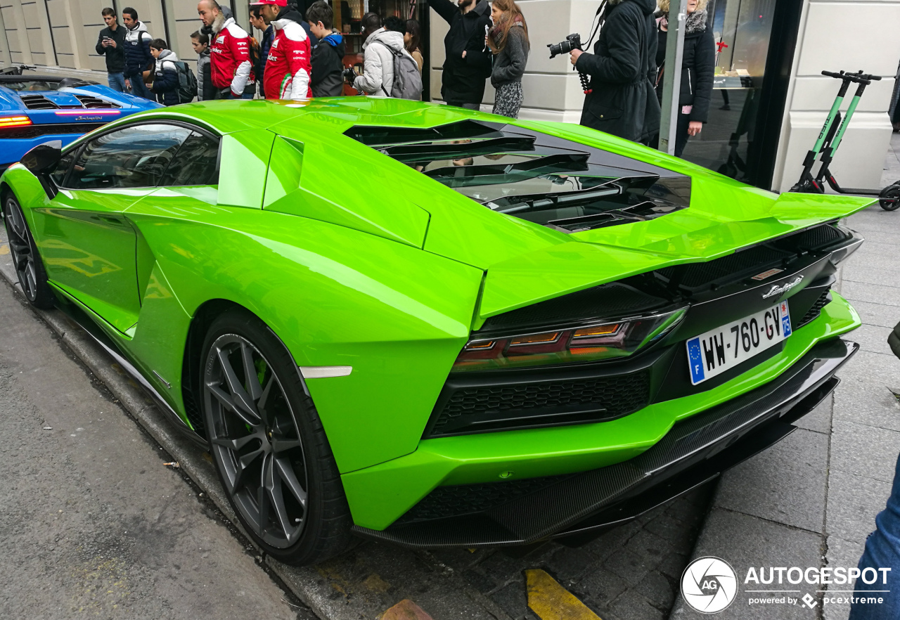 Lamborghini Aventador S LP740-4