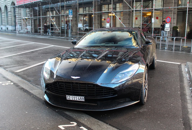 Aston Martin DB11