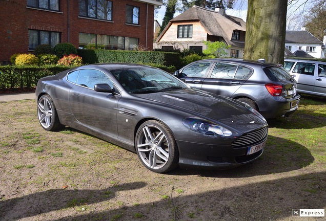 Aston Martin DB9