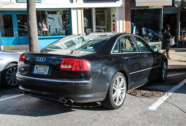 Audi S8 D3