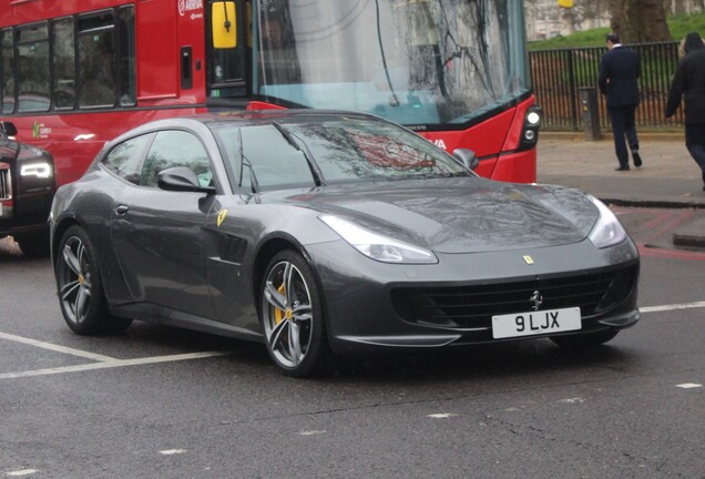 Ferrari GTC4Lusso