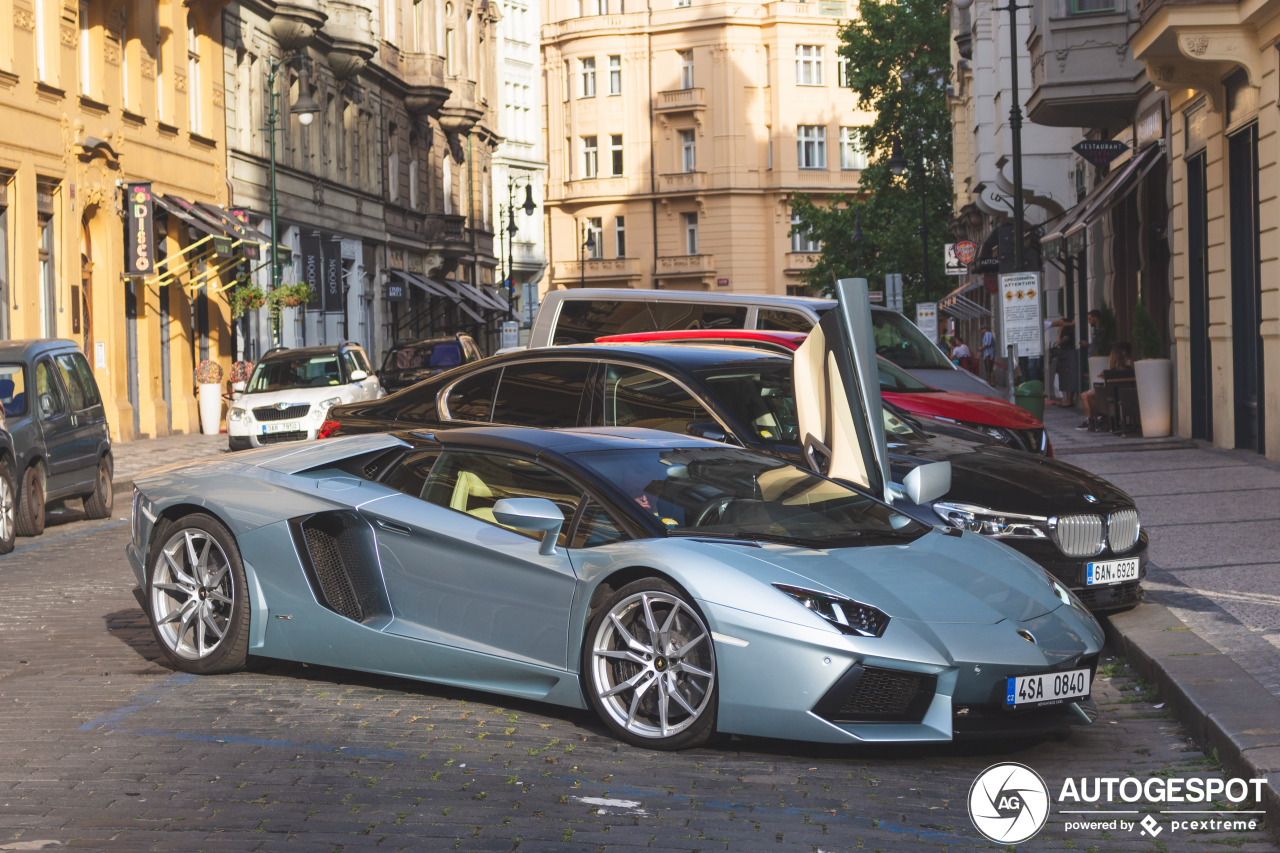 Lamborghini Aventador LP700-4 Roadster