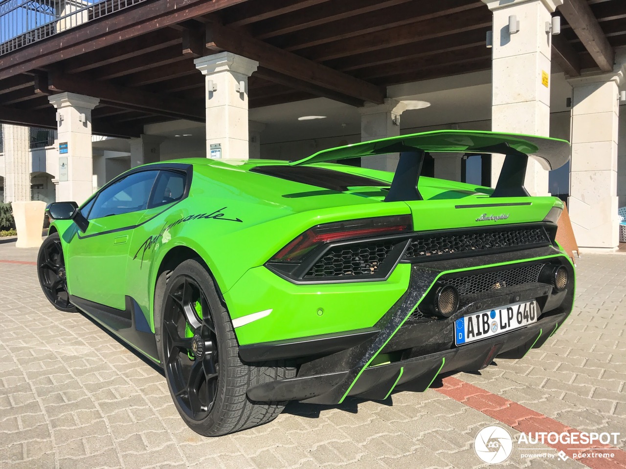 Lamborghini Huracán LP640-4 Performante