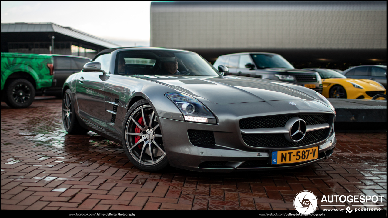 Mercedes-Benz SLS AMG Roadster