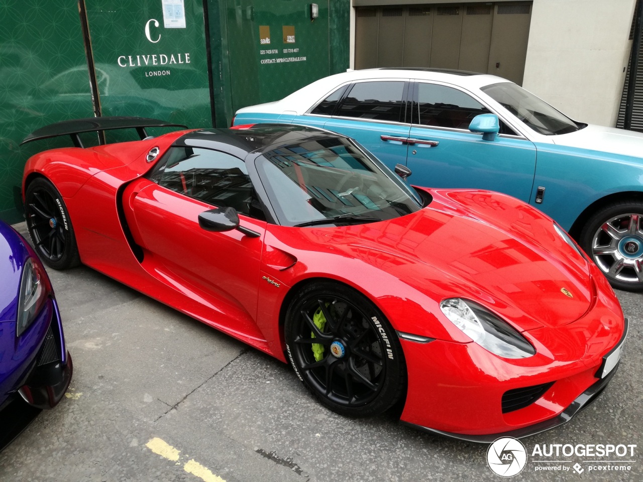 Porsche 918 Spyder Weissach Package