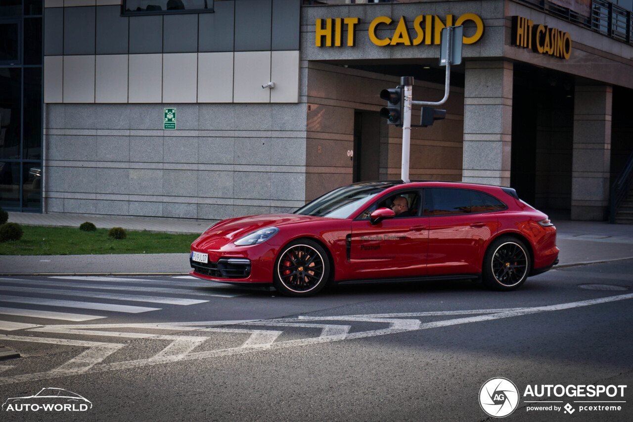 Porsche 971 Panamera GTS Sport Turismo