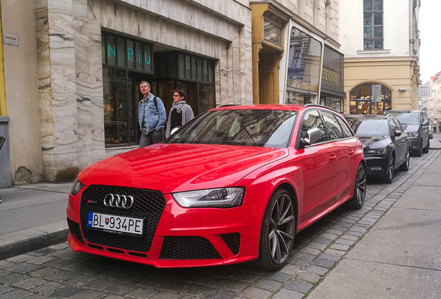 Audi RS4 Avant B8