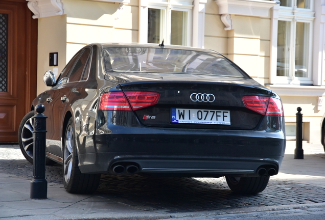 Audi S8 D4