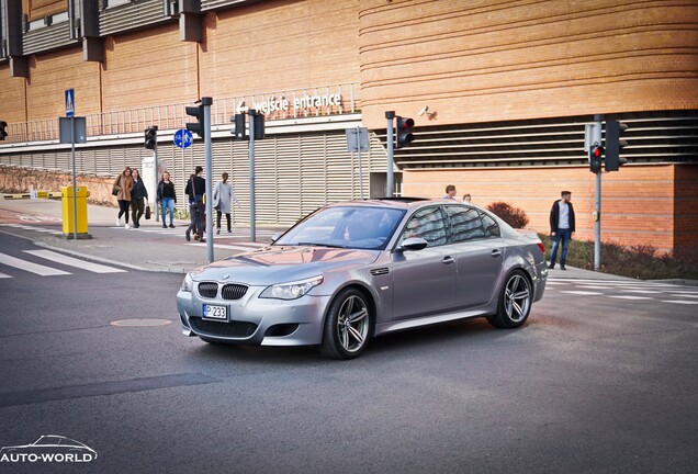 BMW M5 E60 2005