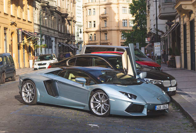 Lamborghini Aventador LP700-4 Roadster