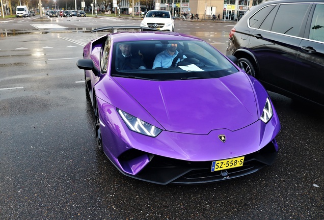 Lamborghini Huracán LP640-4 Performante