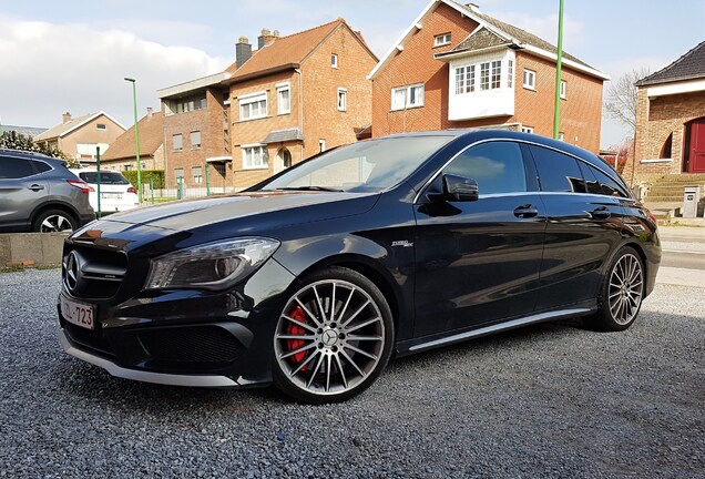 Mercedes-Benz CLA 45 AMG Shooting Brake