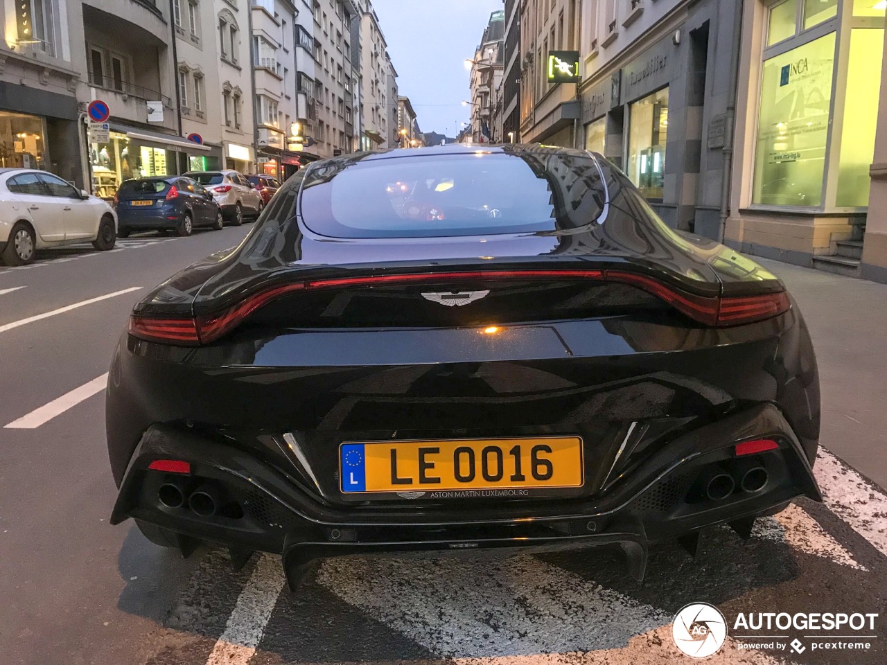 Aston Martin V8 Vantage 2018