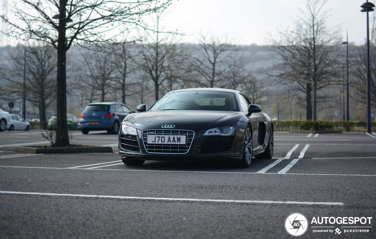 Audi R8 V10