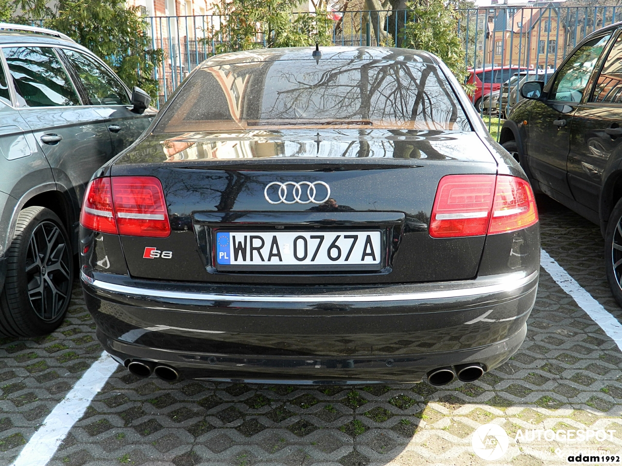 Audi S8 D3