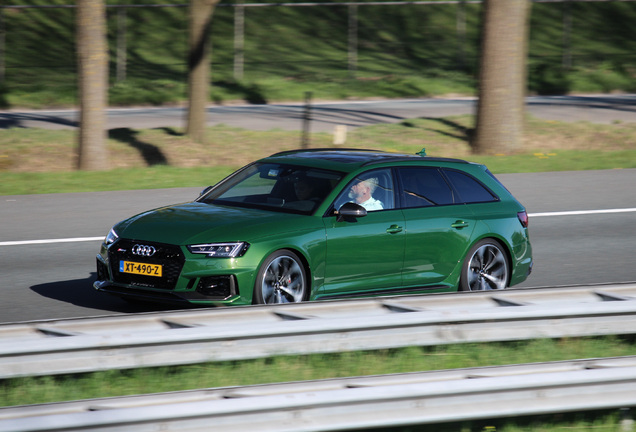 Audi RS4 Avant B9