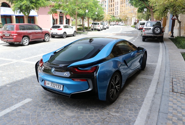 BMW i8