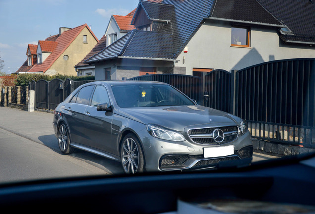 Mercedes-Benz E 63 AMG S W212