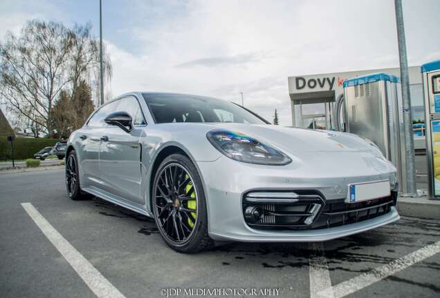 Porsche 971 Panamera Turbo S E-Hybrid Sport Turismo