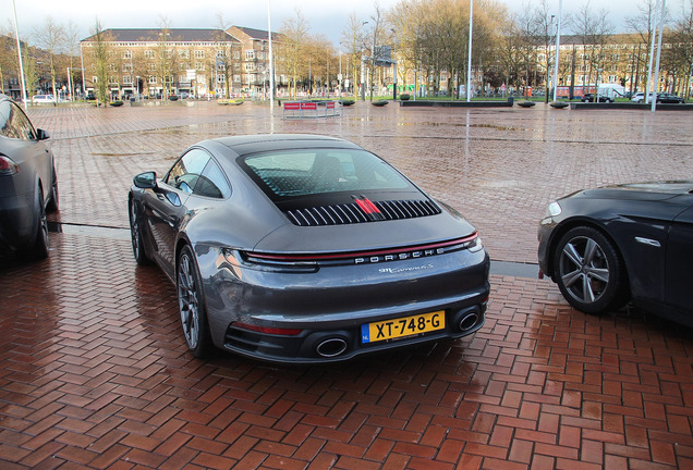 Porsche 992 Carrera 4S