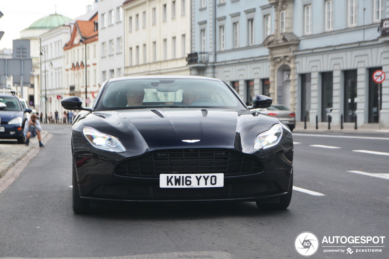 Aston Martin DB11