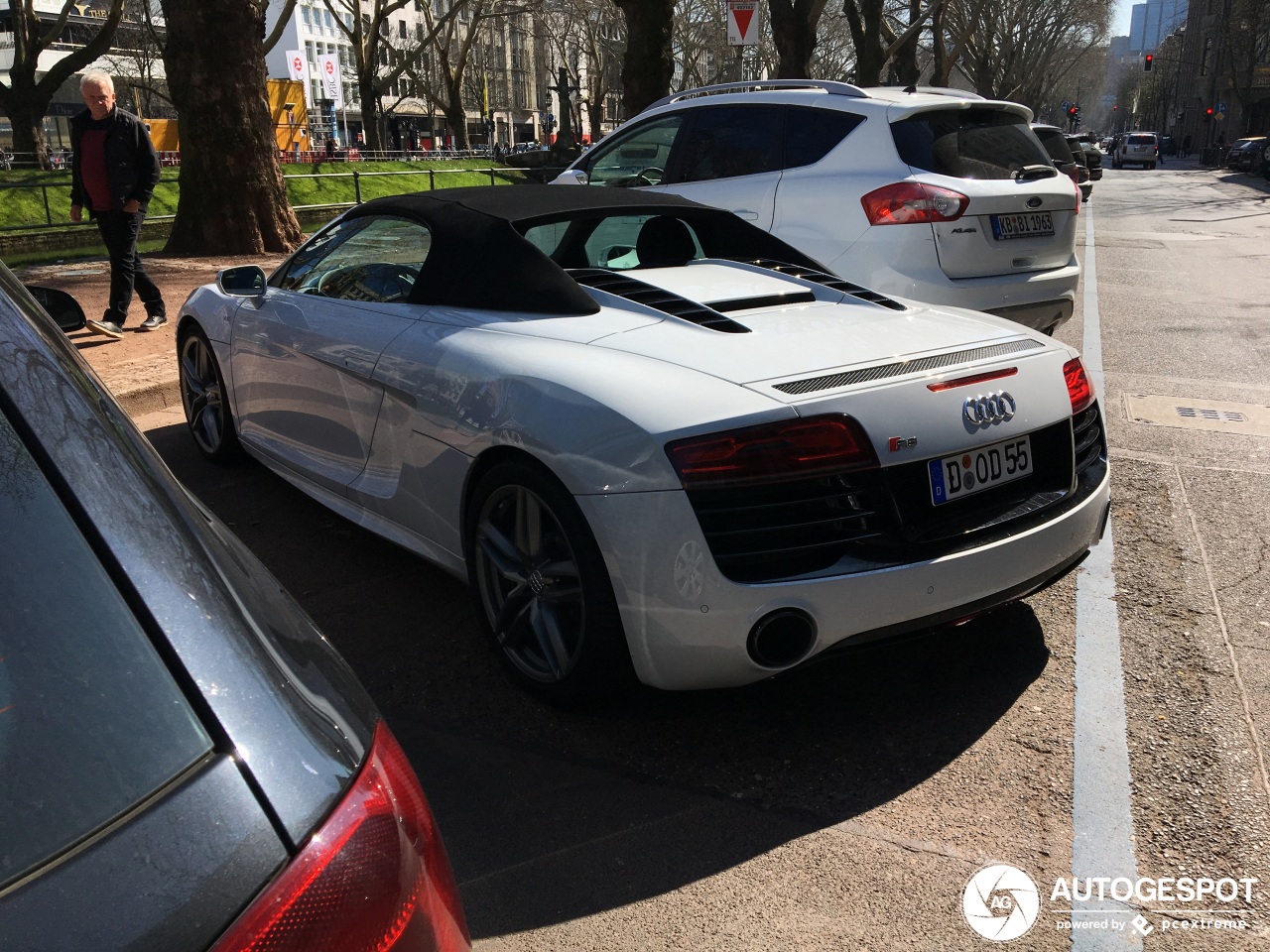 Audi R8 V10 Spyder 2013