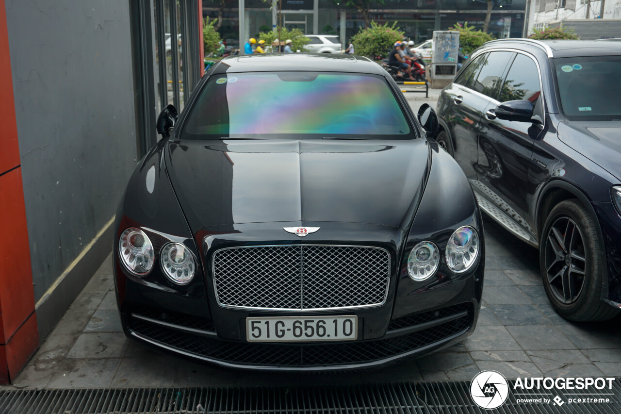 Bentley Flying Spur V8