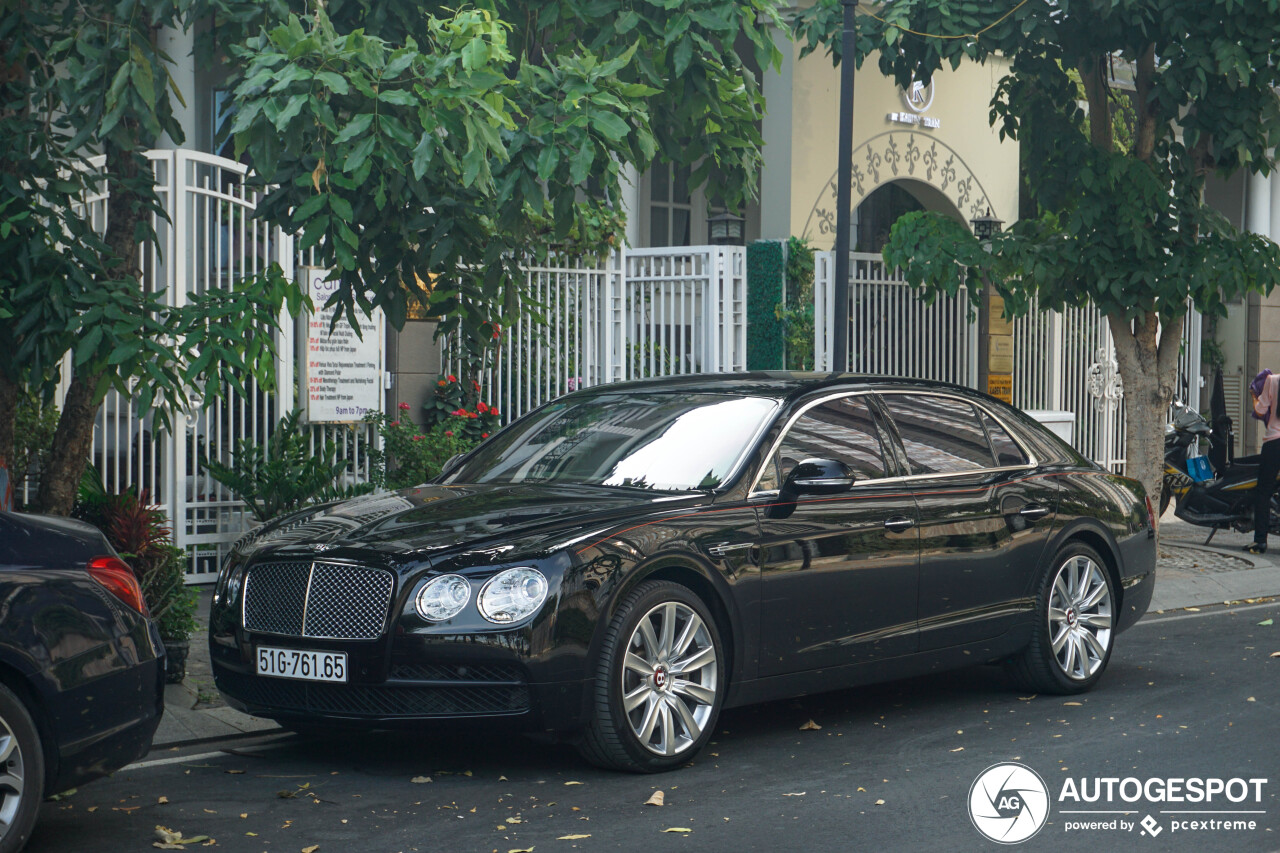 Bentley Flying Spur V8