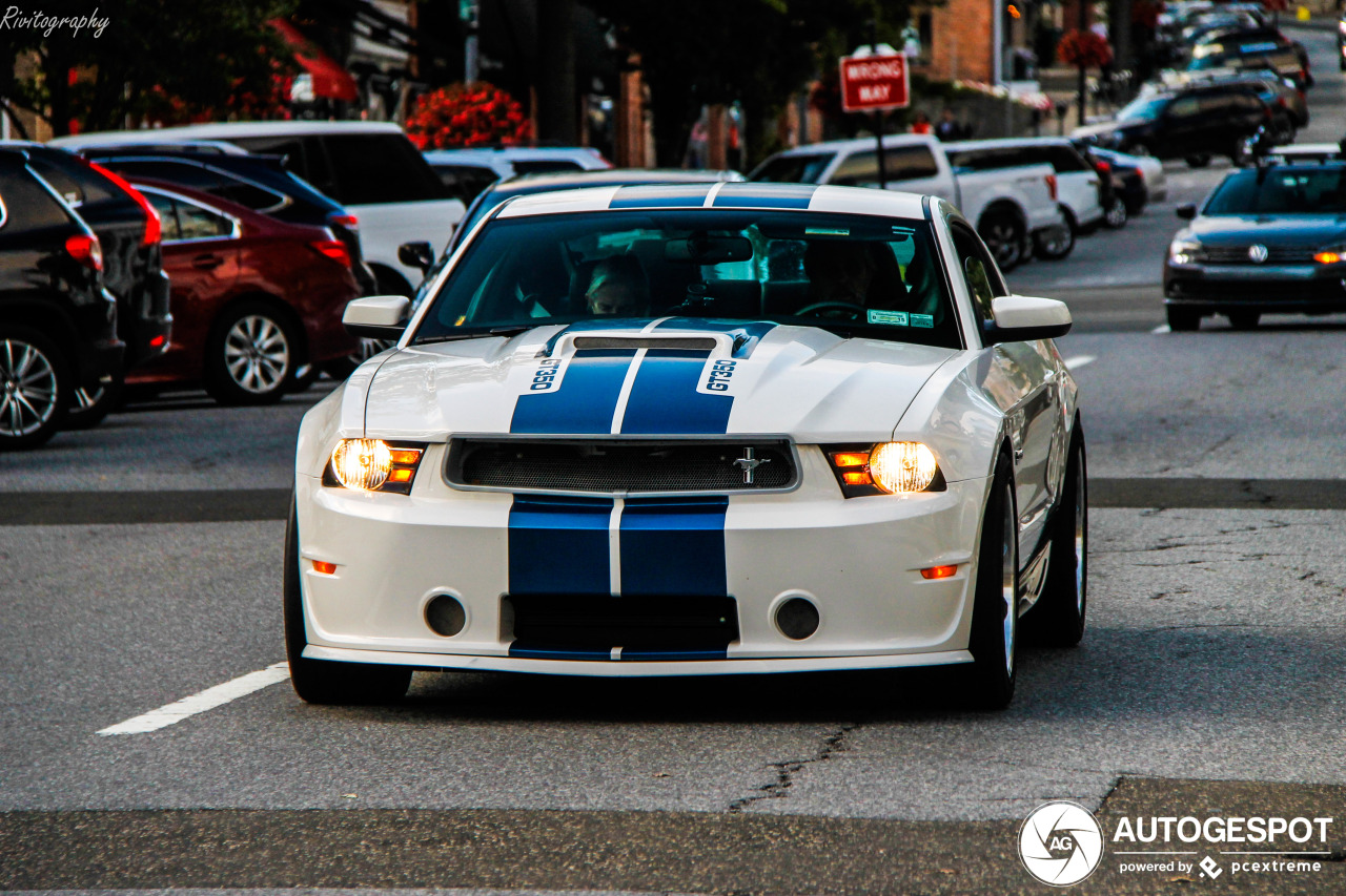 Ford Mustang Shelby GT350 2010