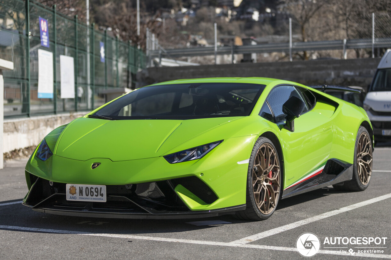 Lamborghini Huracán LP640-4 Performante