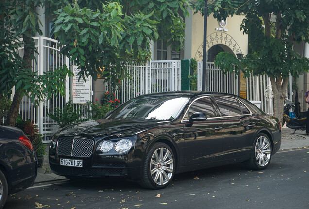 Bentley Flying Spur V8