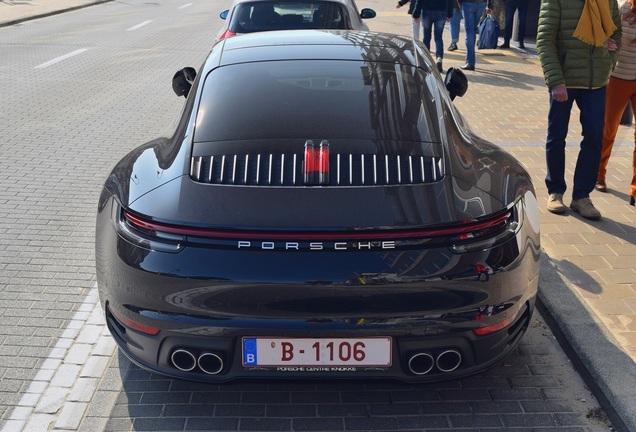 Porsche 992 Carrera 4S