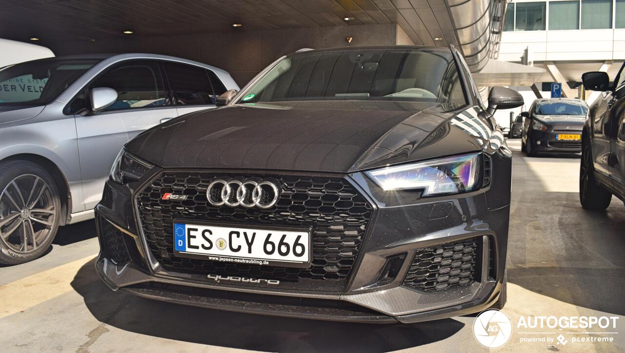 Audi RS4 Avant B9