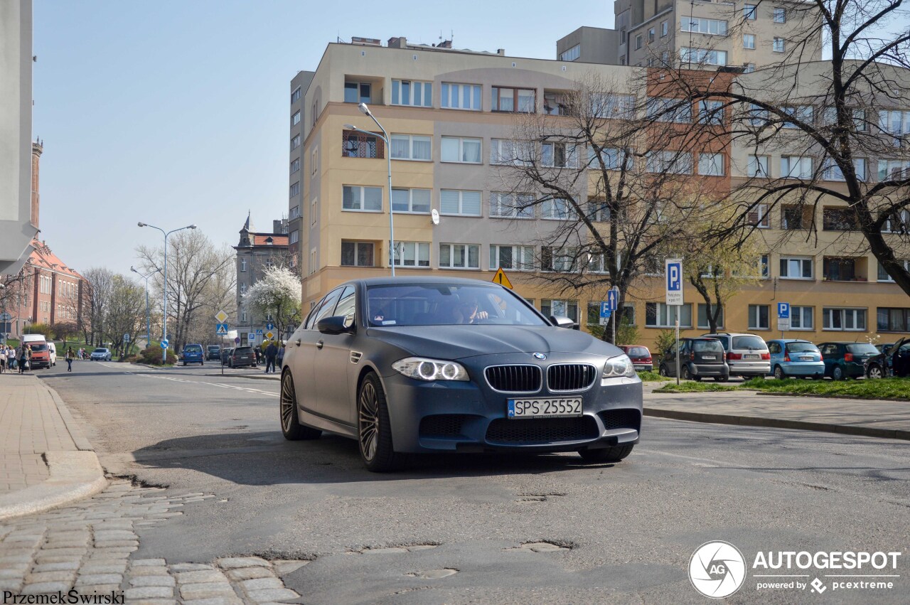 BMW M5 F10 2011