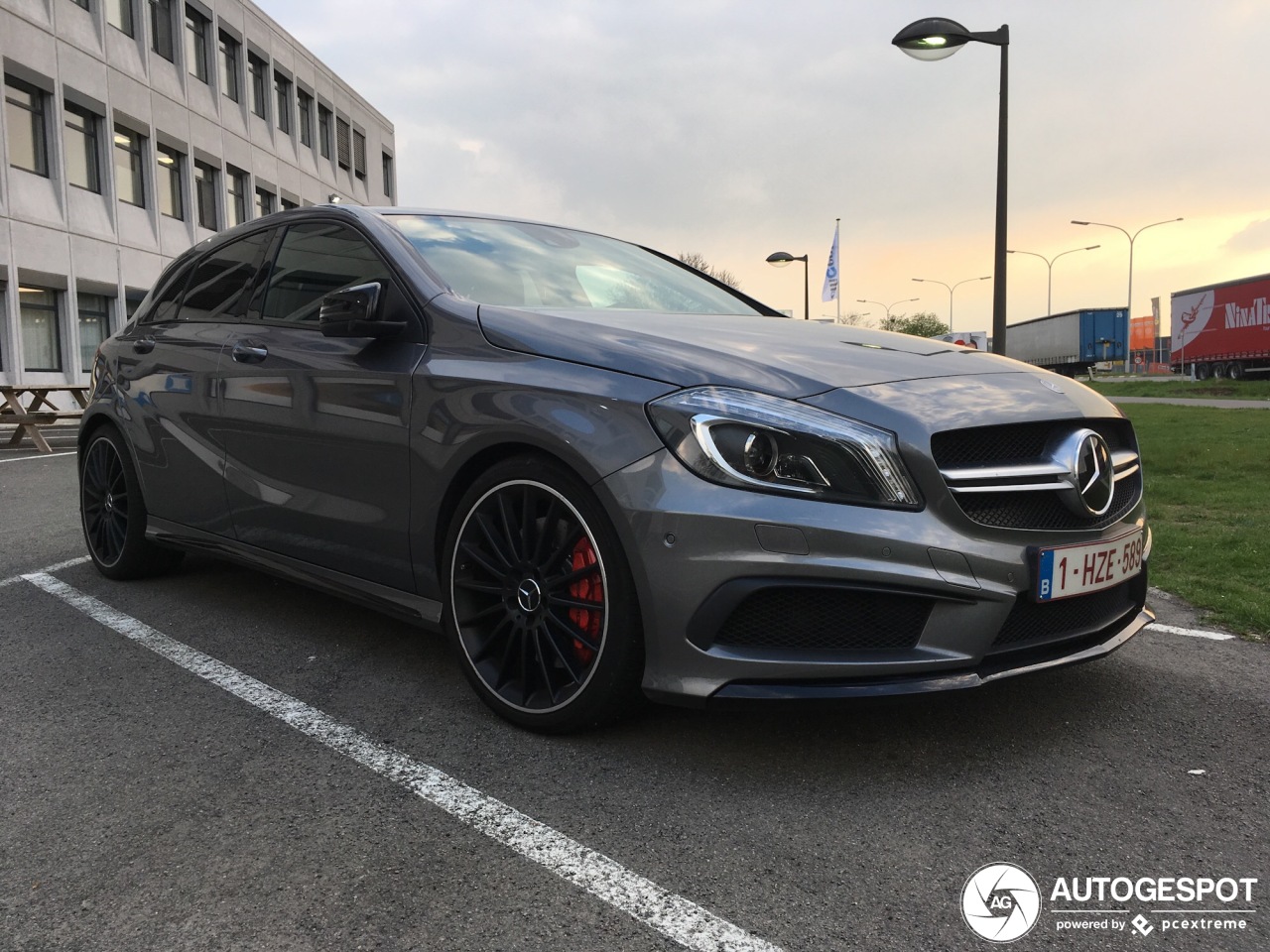 Mercedes-Benz A 45 AMG