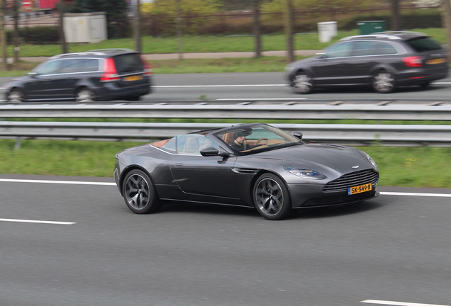 Aston Martin DB11 V8 Volante