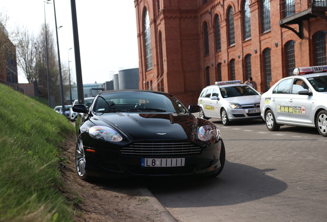 Aston Martin DB9 Volante