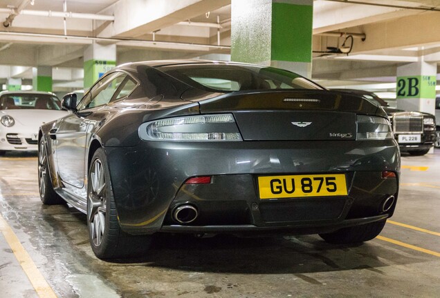 Aston Martin V8 Vantage S