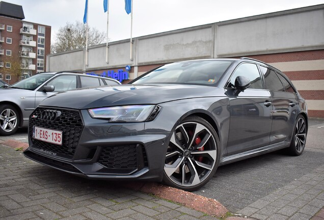 Audi RS4 Avant B9