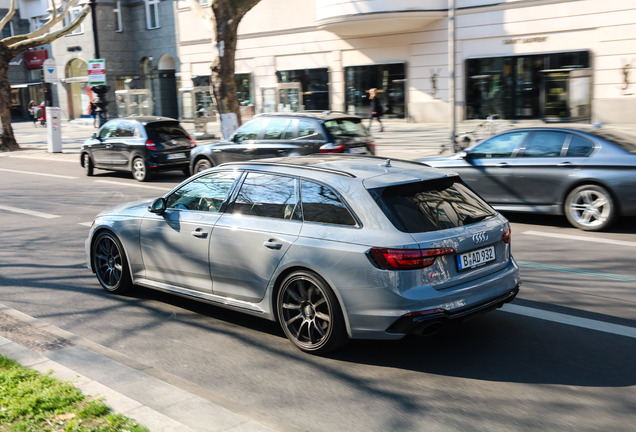 Audi RS4 Avant B9