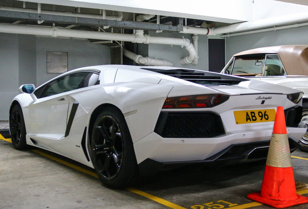 Lamborghini Aventador LP700-4