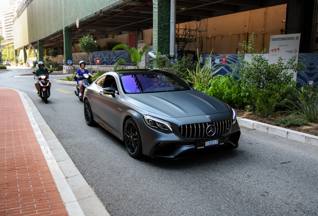 Mercedes-AMG S 63 Coupé C217 2018 Yellow Night Edition