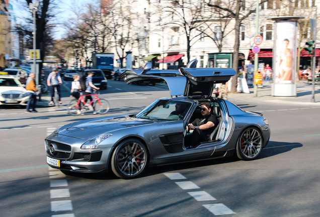 Mercedes-Benz Brabus SLS 700 Biturbo