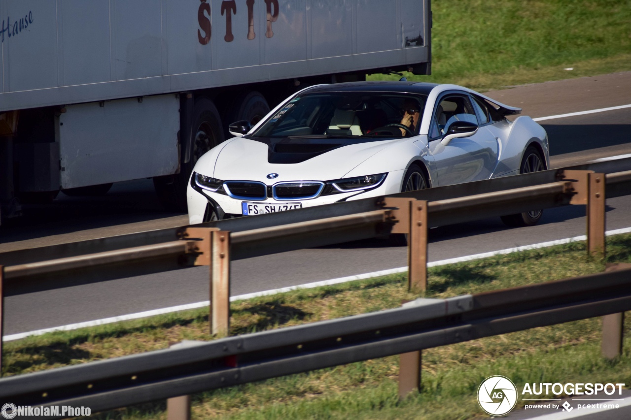 BMW i8