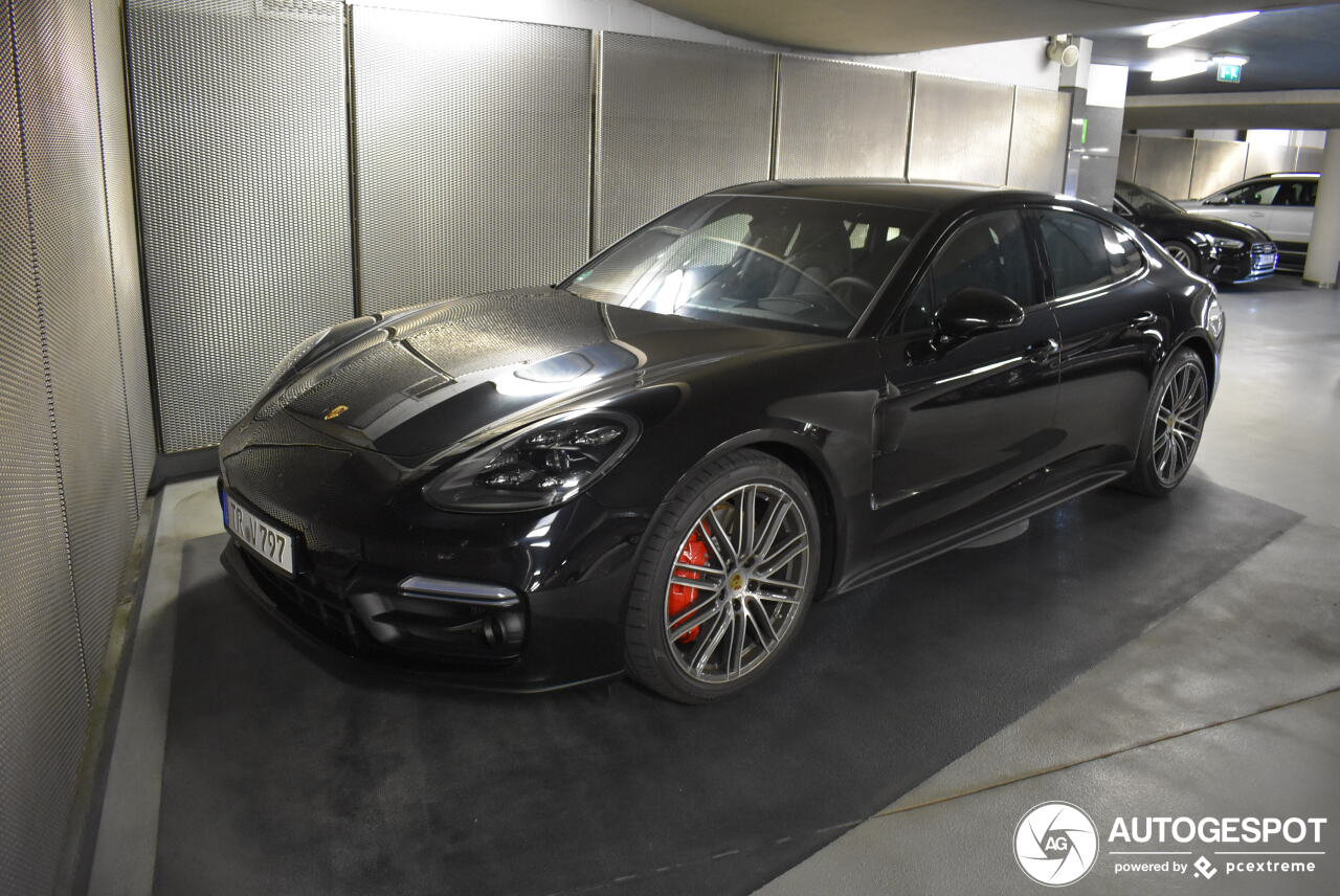 Porsche 971 Panamera Turbo