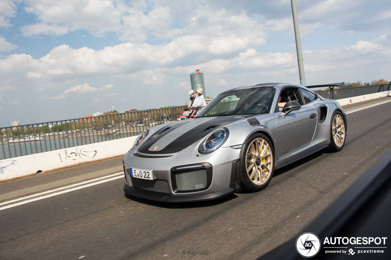 Porsche 991 GT2 RS Weissach Package