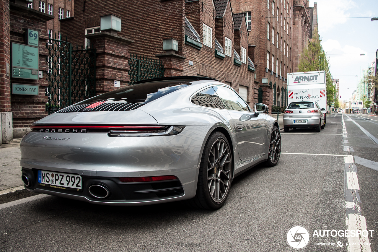 Porsche 992 Carrera 4S